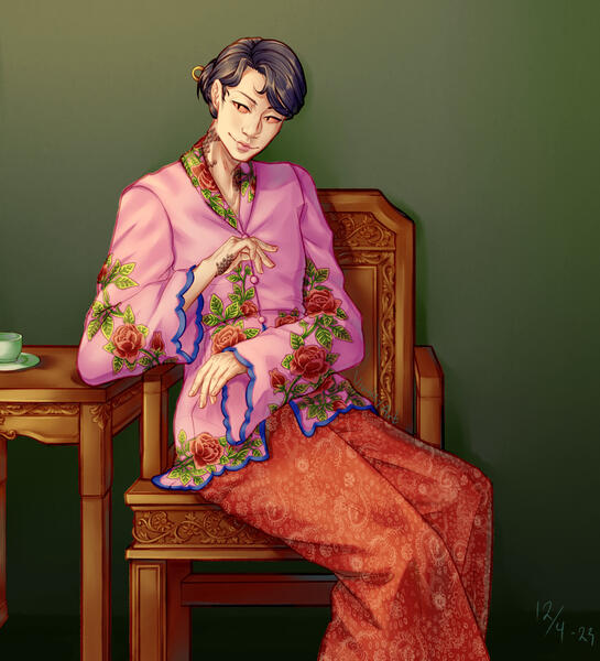 Koksayah adorned in Kebaya Encim